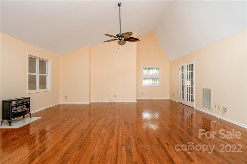 Property image 3 at 8809 Glencroft Road, Mint Hill, NC 28227