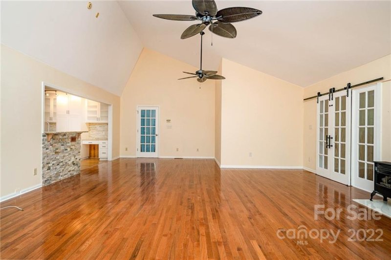 Property image 4 at 8809 Glencroft Road, Mint Hill, NC 28227