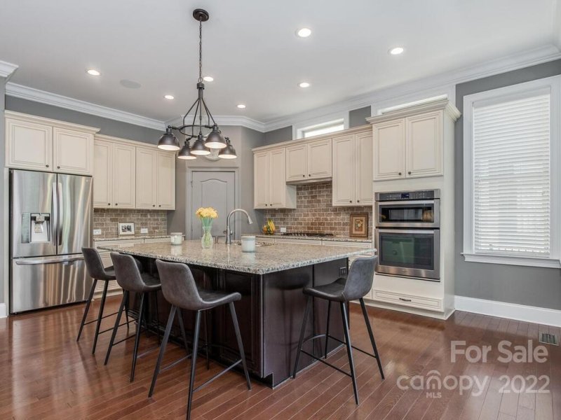 Property image 5 at 7415 Edenbridge Lane, Charlotte, NC 28226