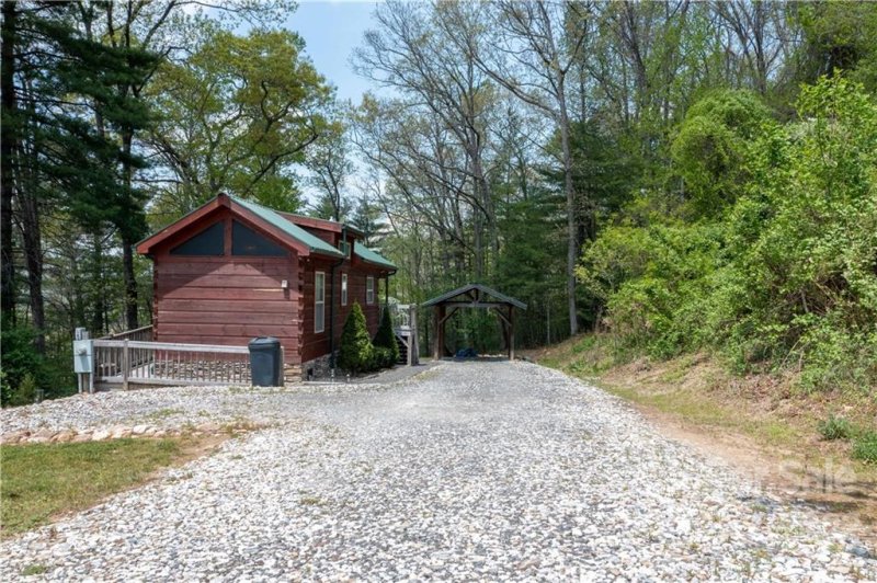 Property image 2 at 623 Overlook Drive, Spruce Pine, NC 28777