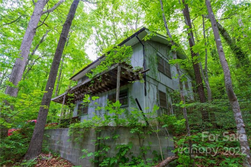 Property image 2 at 13 Ben Franklin Lane, Asheville, NC 28805