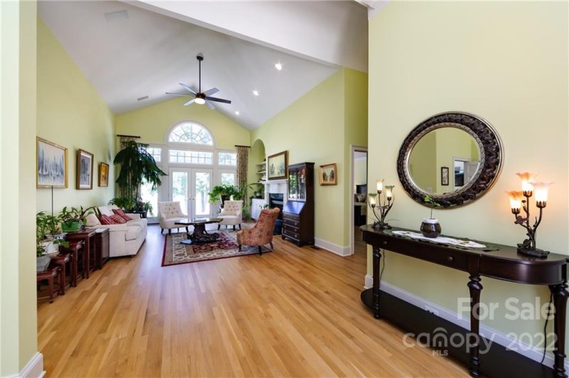 Property image 4 at 16017 Riverpointe Drive, Charlotte, NC 28278