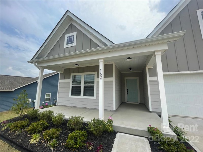 Property image 2 at 162 Canada Drive, Statesville, NC 28677