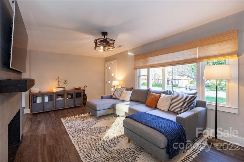 Property image 5 at 2409 Shamrock Drive, Charlotte, NC 28205