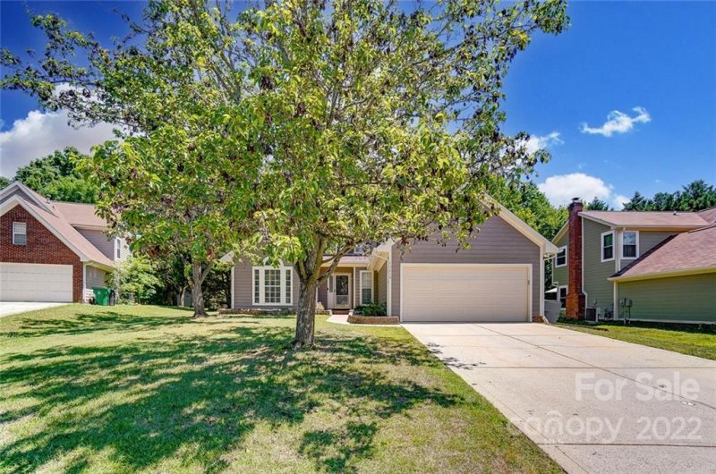 Property image 2 at 13218 Greycrest Drive, Charlotte, NC 28278