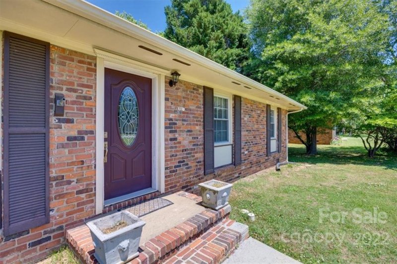 Property image 2 at 2075 Marett Boulevard, Rock Hill, SC 29732