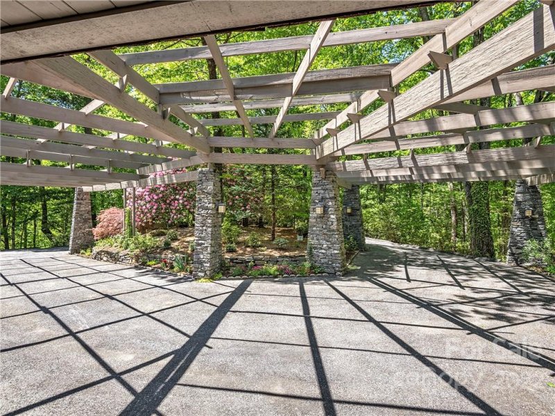 Property image 4 at 800 Indian Hill Road, Hendersonville, NC 28791