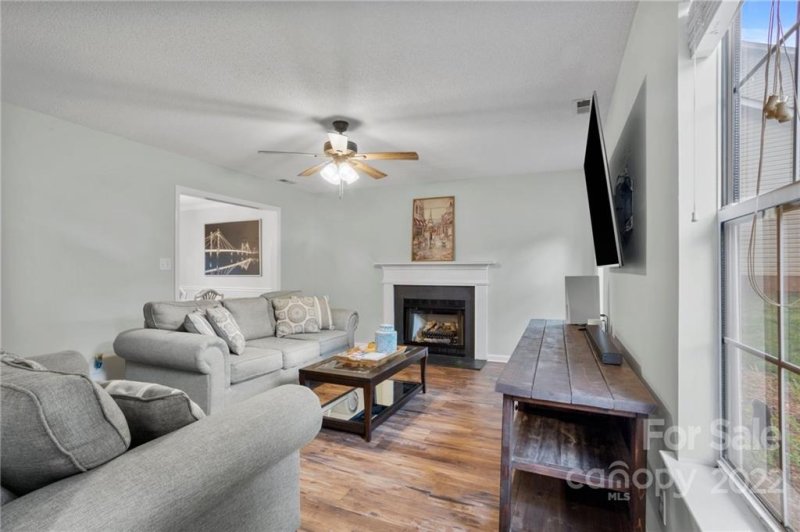 Property image 4 at 4234 Huntmeadow Drive, Charlotte, NC 28269