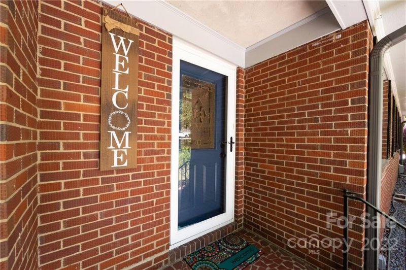 Property image 3 at 1612 Oline Place, Charlotte, NC 28212