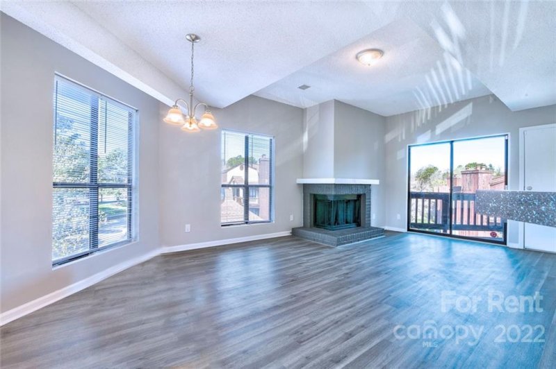 Property image 5 at 8121 Cedar Glen Drive, Charlotte, NC 28212