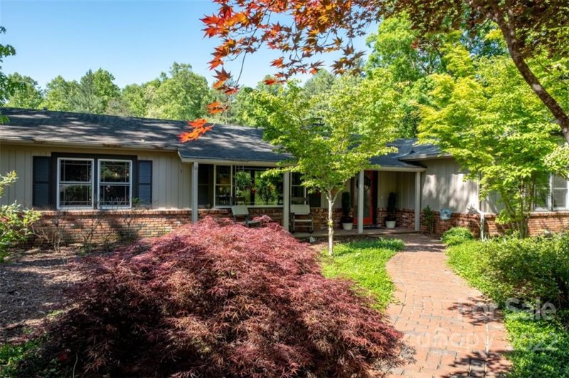 Property image 2 at 2641 Seminole Drive, Hendersonville, NC 28791