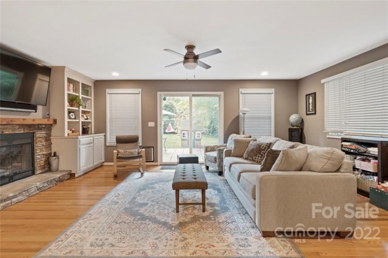 Property image 3 at 5045 Milford Road, Charlotte, NC 28210