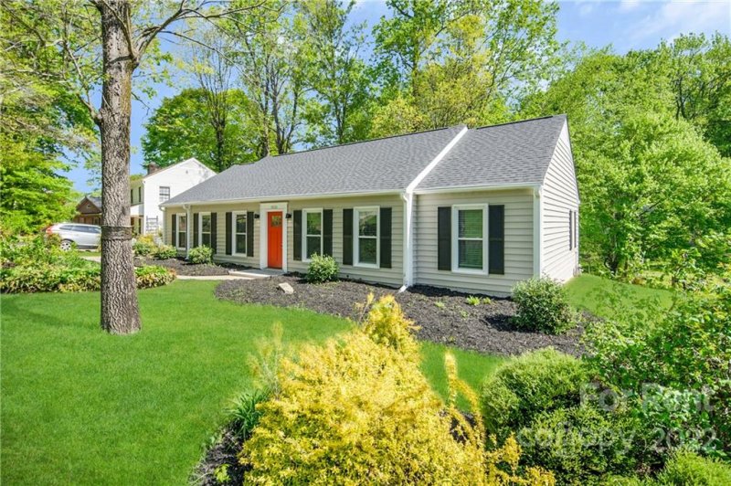 Property image 3 at 5526 Whistlewood Lane, Charlotte, NC 28208