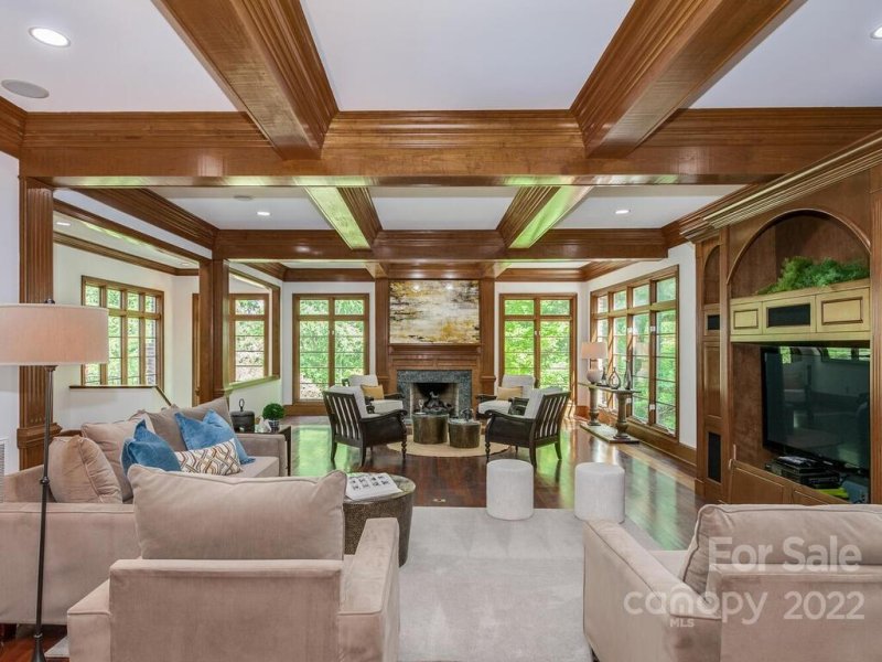 Property image 5 at 4920 Parview Drive, Charlotte, NC 28226