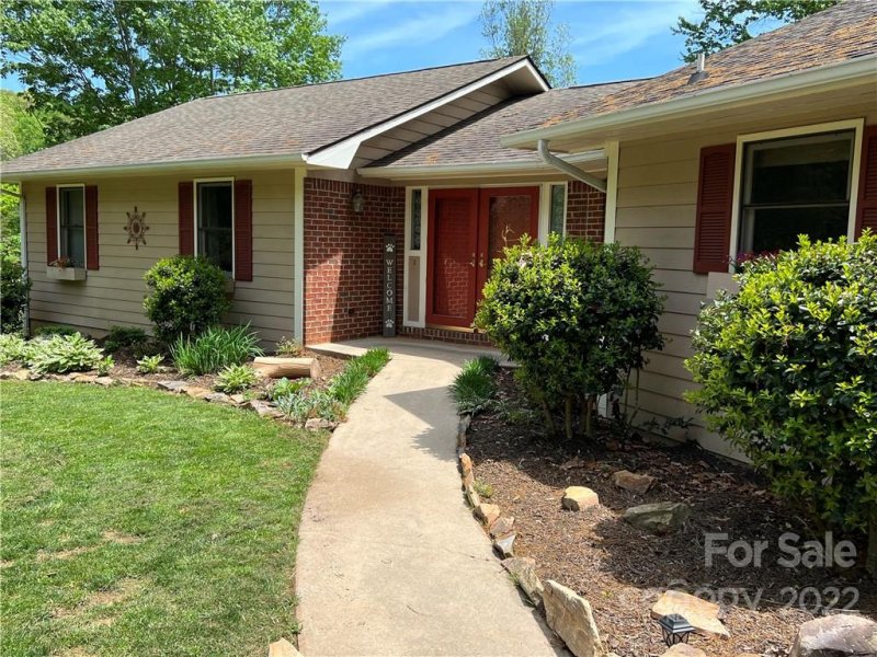 Property image 3 at 68 Wenlock Way, Waynesville, NC 28785