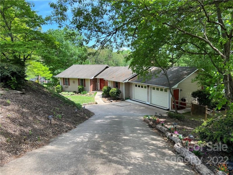 Property image 4 at 68 Wenlock Way, Waynesville, NC 28785