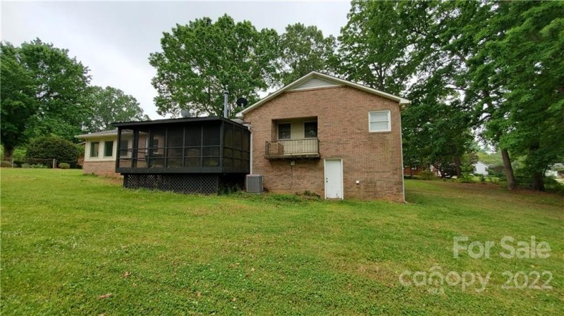 Property image 2 at 583 Greenway Drive, Statesville, NC 28677