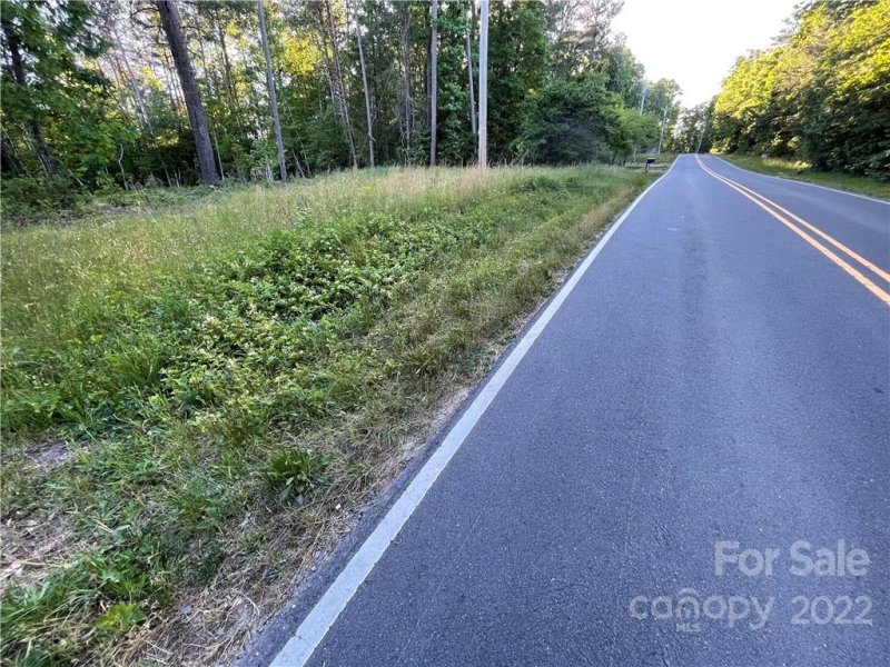 Property image 3 at 224 Pinehaven Drive, New London, NC 28127