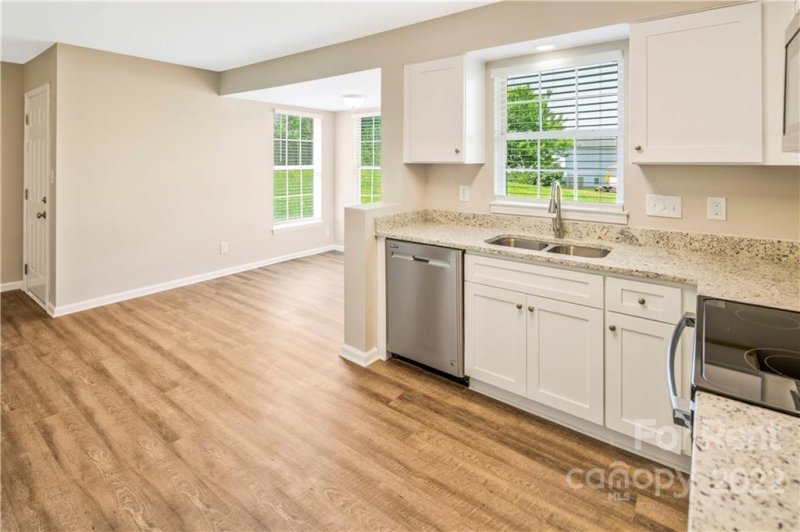 Property image 5 at 9403 Fetlock Court, Charlotte, NC 28216