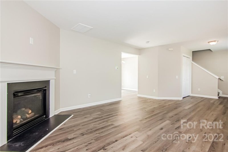 Property image 4 at 5008 Rockwood Road, Charlotte, NC 28216