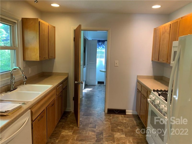 Property image 4 at 4 Sunset Lane, Swannanoa, NC 28778