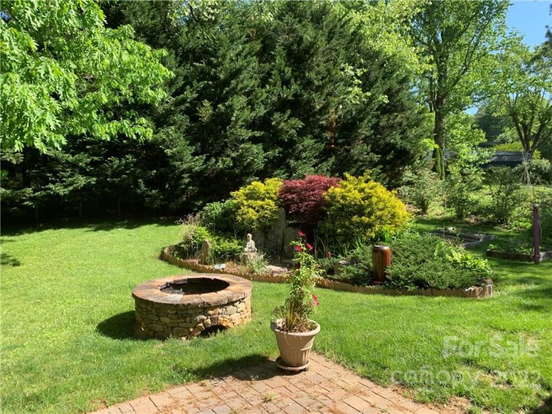 Property image 5 at 4 Sunset Lane, Swannanoa, NC 28778