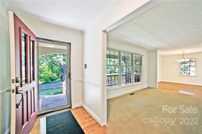 Property image 2 at 8 Braddock Way, Asheville, NC 28803