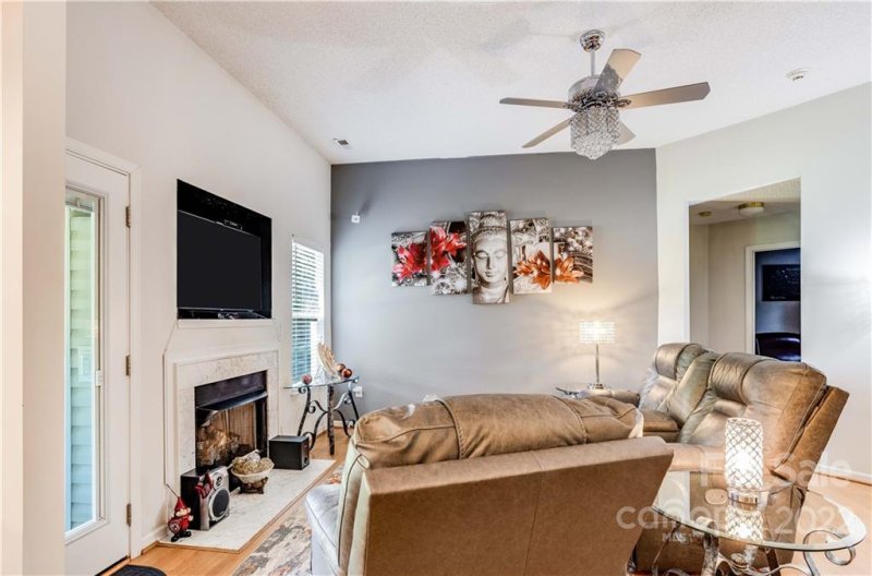 Property image 4 at 1021 Stinson Glen Lane, Charlotte, NC 28214