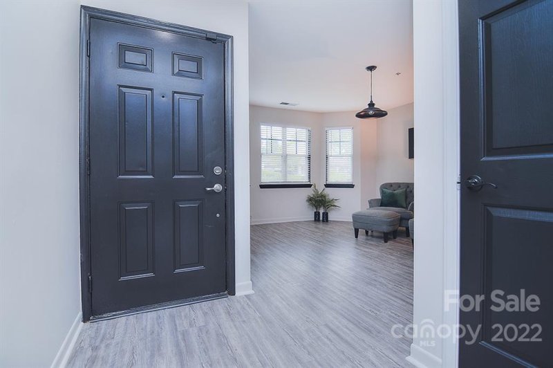 Property image 5 at 525 Olmsted Park Place, Charlotte, NC 28203