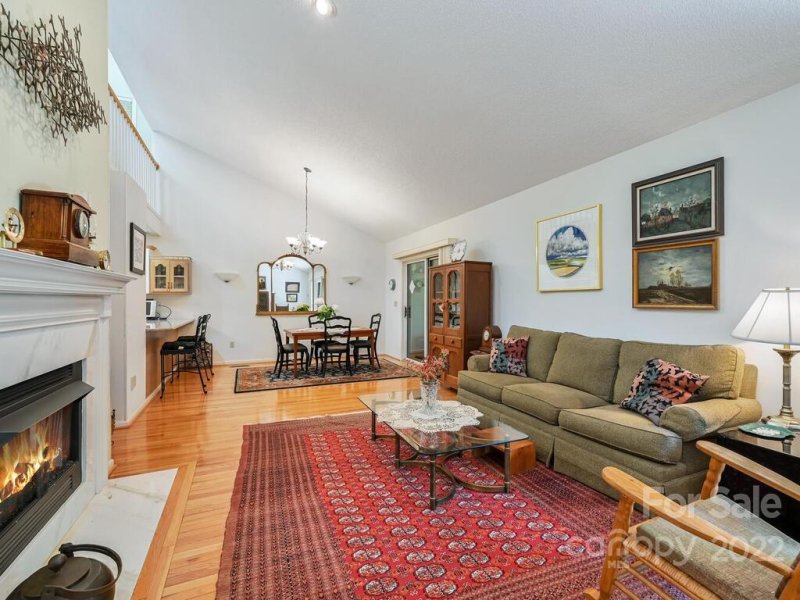 Property image 4 at 610 Woodfield Drive, Asheville, NC 28803