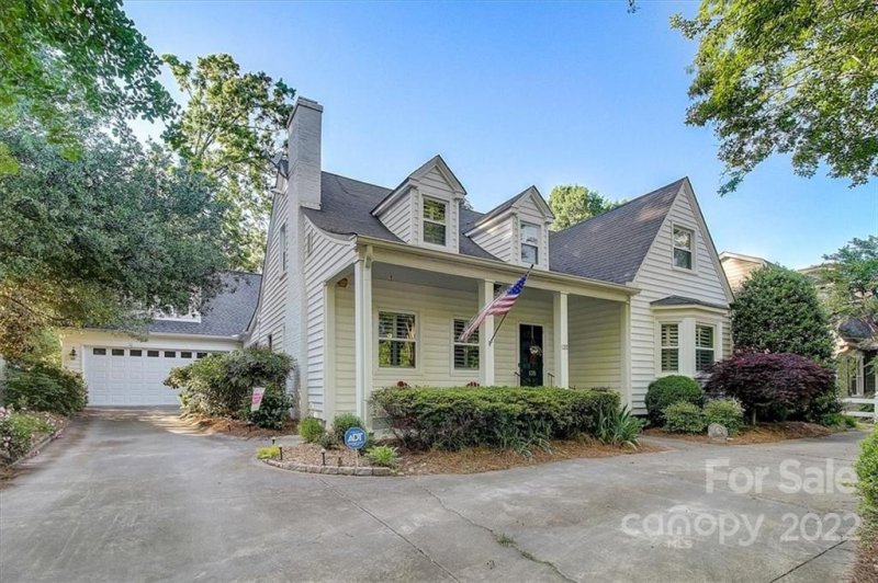 Property image 2 at 135 Se Eastover Drive, Concord, NC 28025