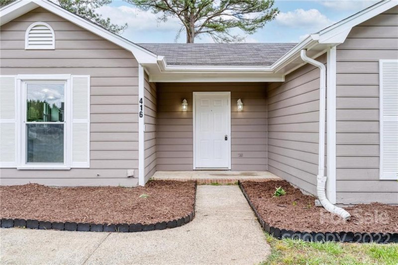 Property image 4 at 416 Iredell Court, Gastonia, NC 28054