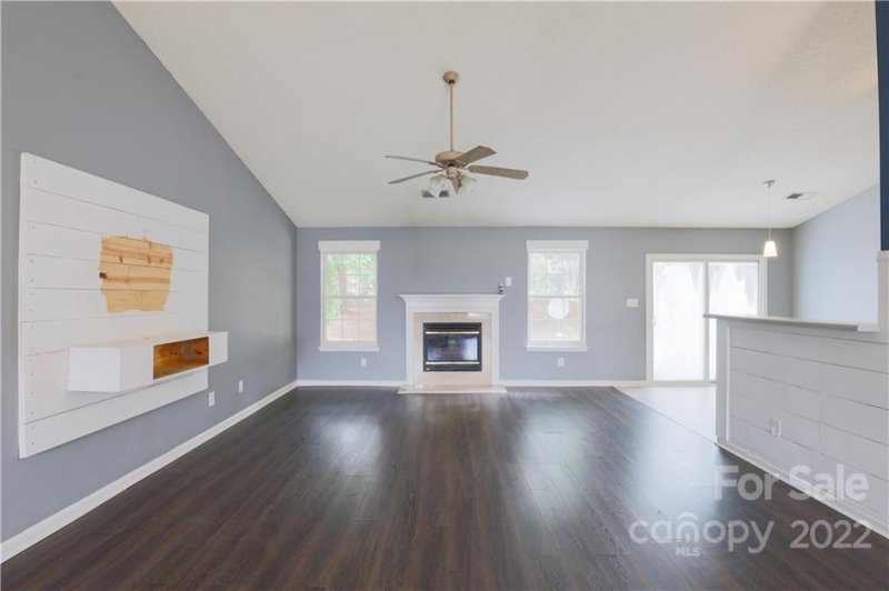 Property image 4 at 12043 Chantress Lane, Charlotte, NC 28215