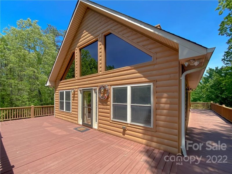 273 N Rhododendron Road