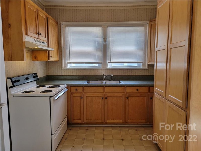 Property image 2 at 213 New Hope Road, Gastonia, NC 28054