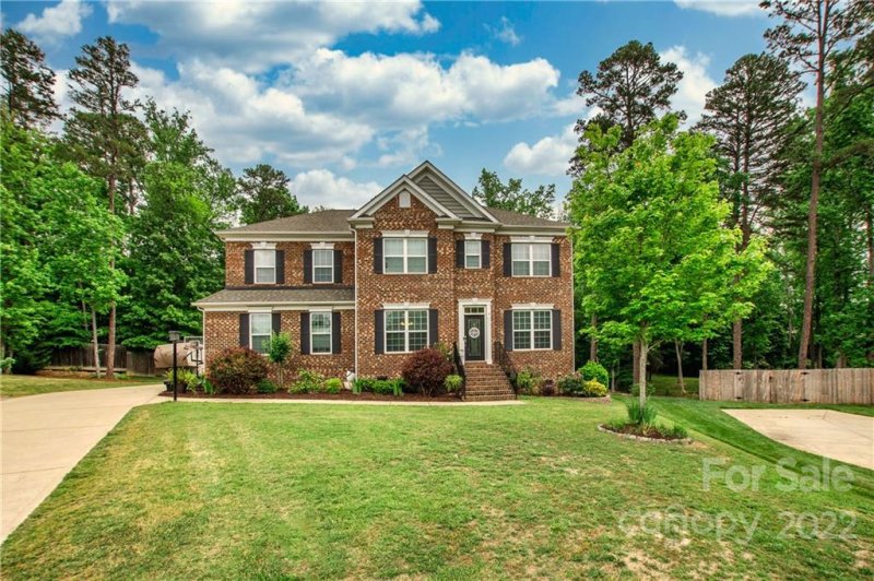 404 Longhorn Drive