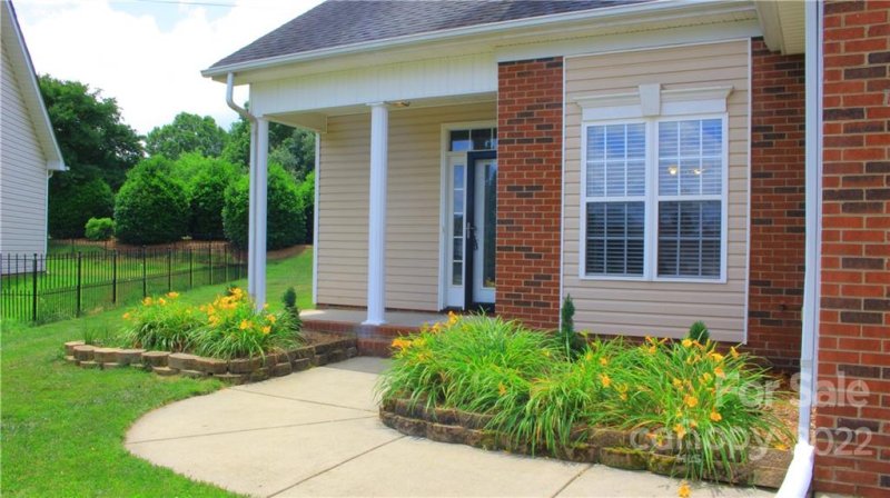 Property image 2 at 1002 Galena Chase Drive, Indian Trail, NC 28079