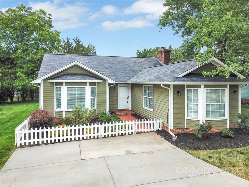 2909 Misty Plum Court