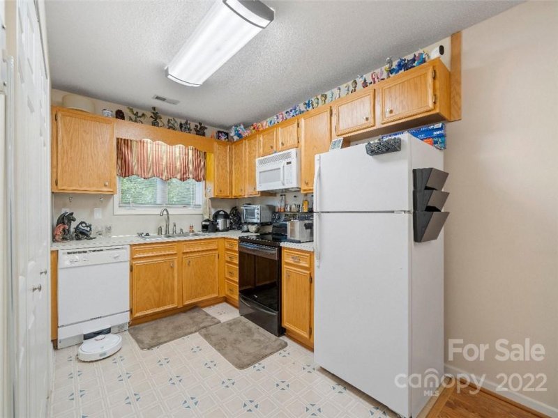 Property image 5 at 3382 White Oak Court, Claremont, NC 28610