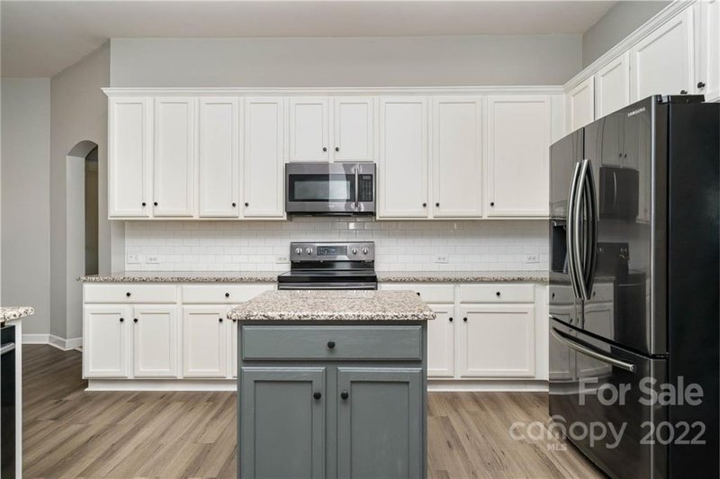 Property image 5 at 8237 Chatham Oaks Drive, Concord, NC 28027