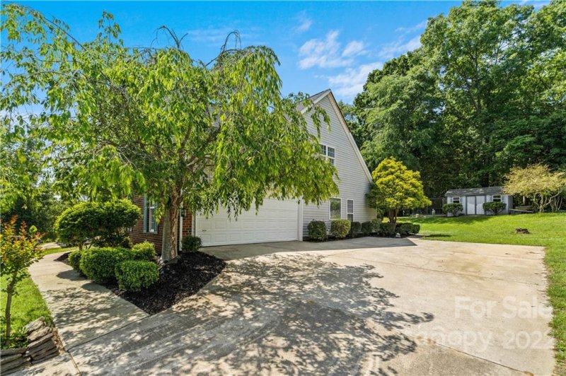 Property image 5 at 585 Highland Ridge Road, Mooresville, NC 28115