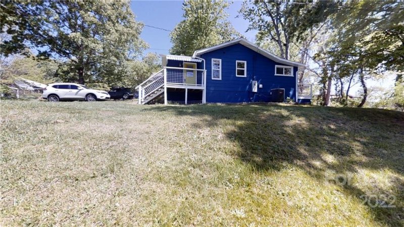 Property image 2 at 25 Indiana Avenue, Asheville, NC 28806