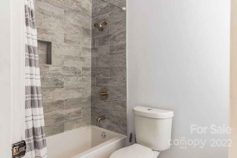 Property image 4 at 4919 Clintwood Drive, Charlotte, NC 28213