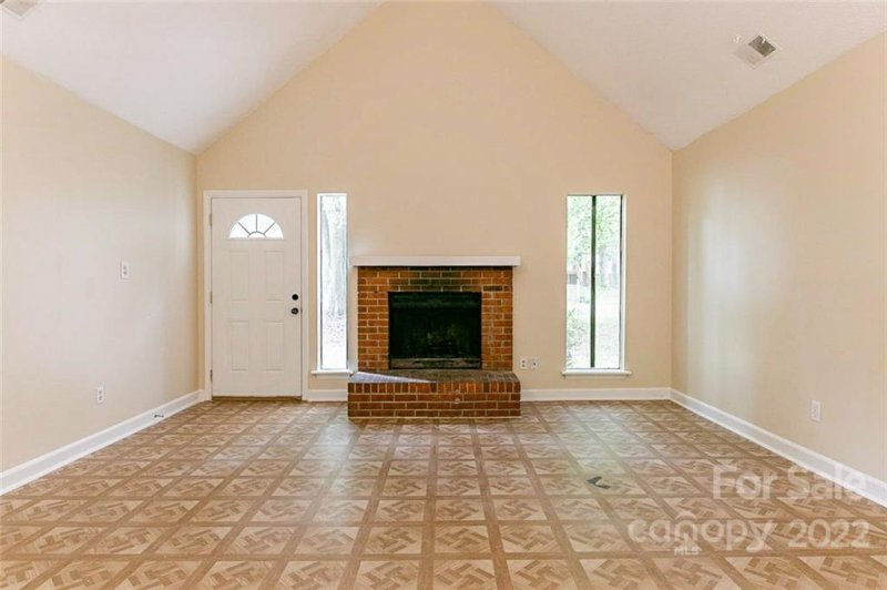 Property image 3 at 8421 Barncliff Road, Charlotte, NC 28227