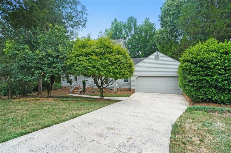 Property image 2 at 4710 Carmel Vista Lane, Charlotte, NC 28226