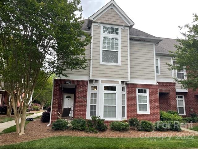 937 Central Park Circle