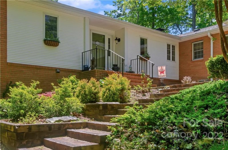 Property image 2 at 7 Greenbriar Woods Circle, Etowah, NC 28729