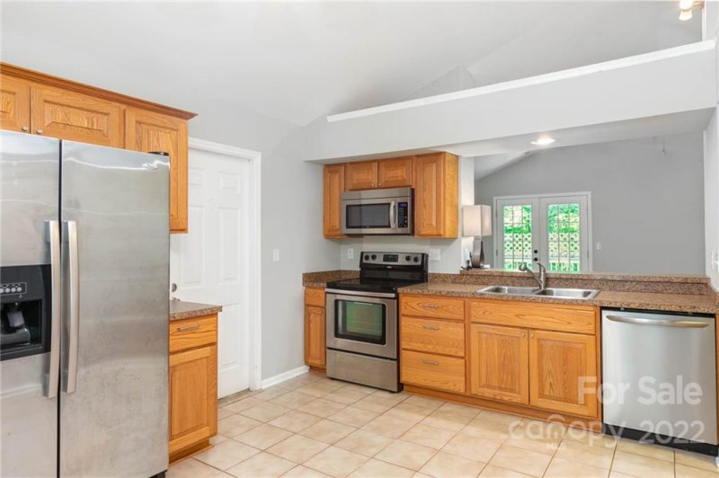 Property image 4 at 3704 Peakwood Court, Charlotte, NC 28269