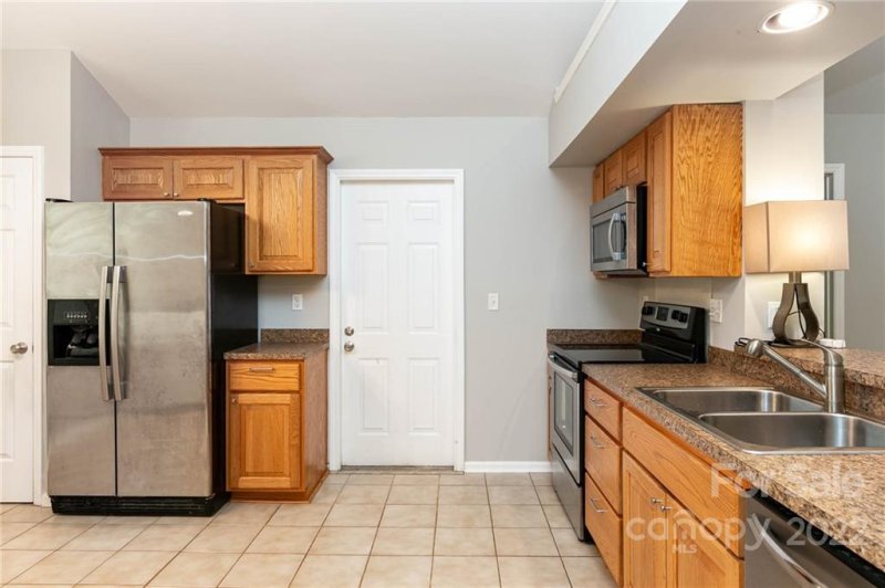 Property image 5 at 3704 Peakwood Court, Charlotte, NC 28269