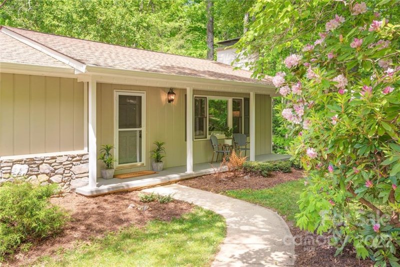 Property image 2 at 19 Turnberry Drive, Arden, NC 28704